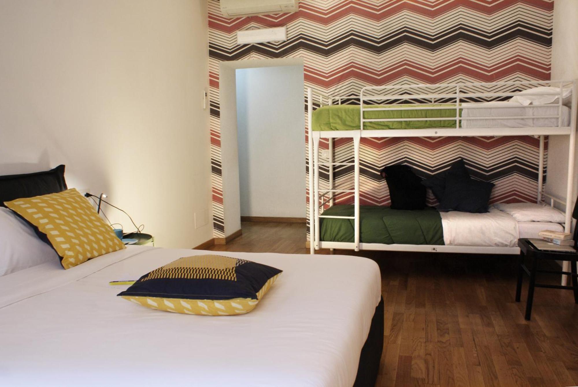 Quadruple Room with Private Bathroom,371874130:JPEG