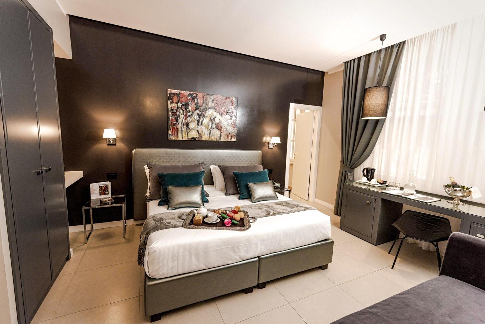 Deluxe Double or Twin Room