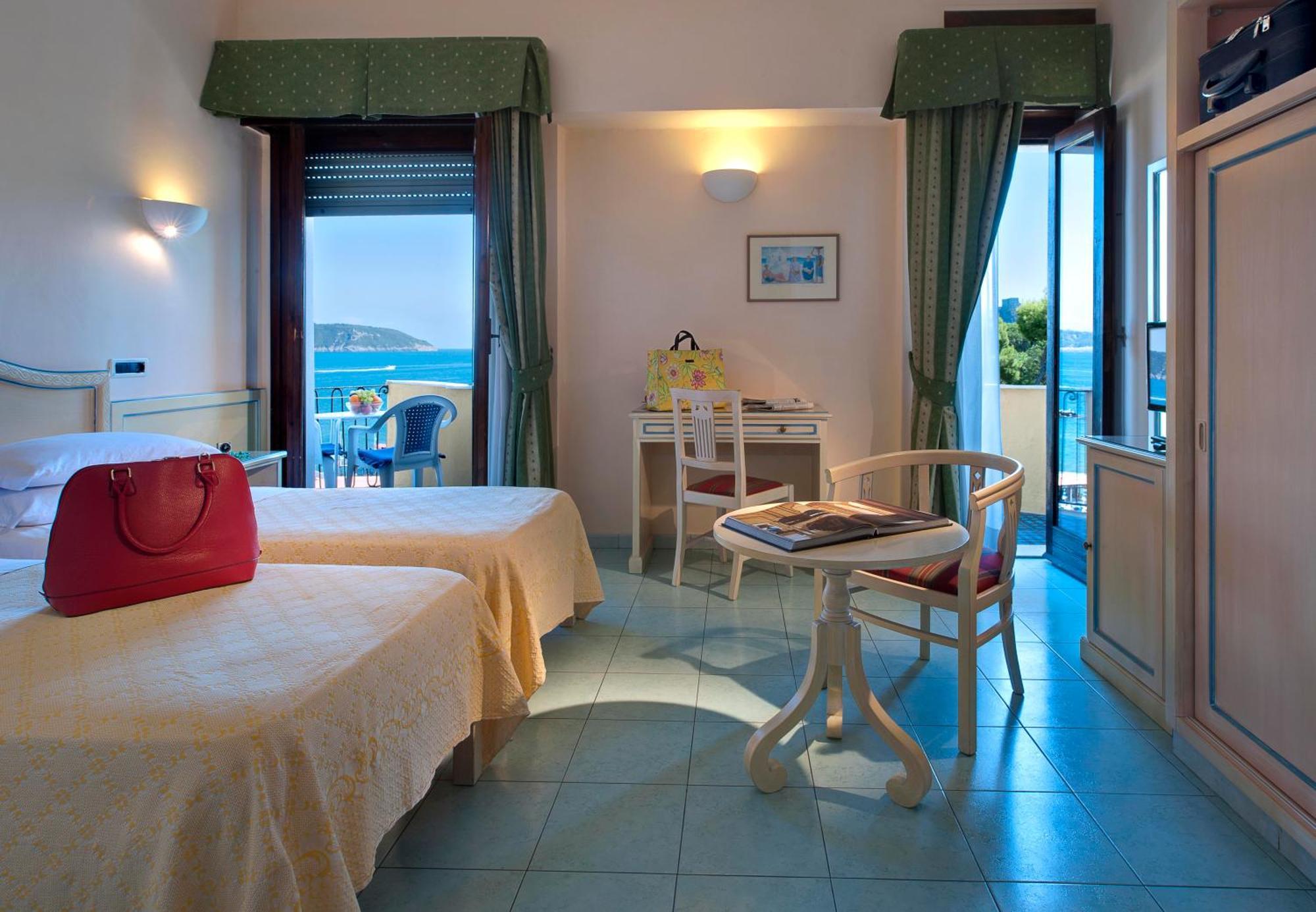 Double or Twin Room Balcony