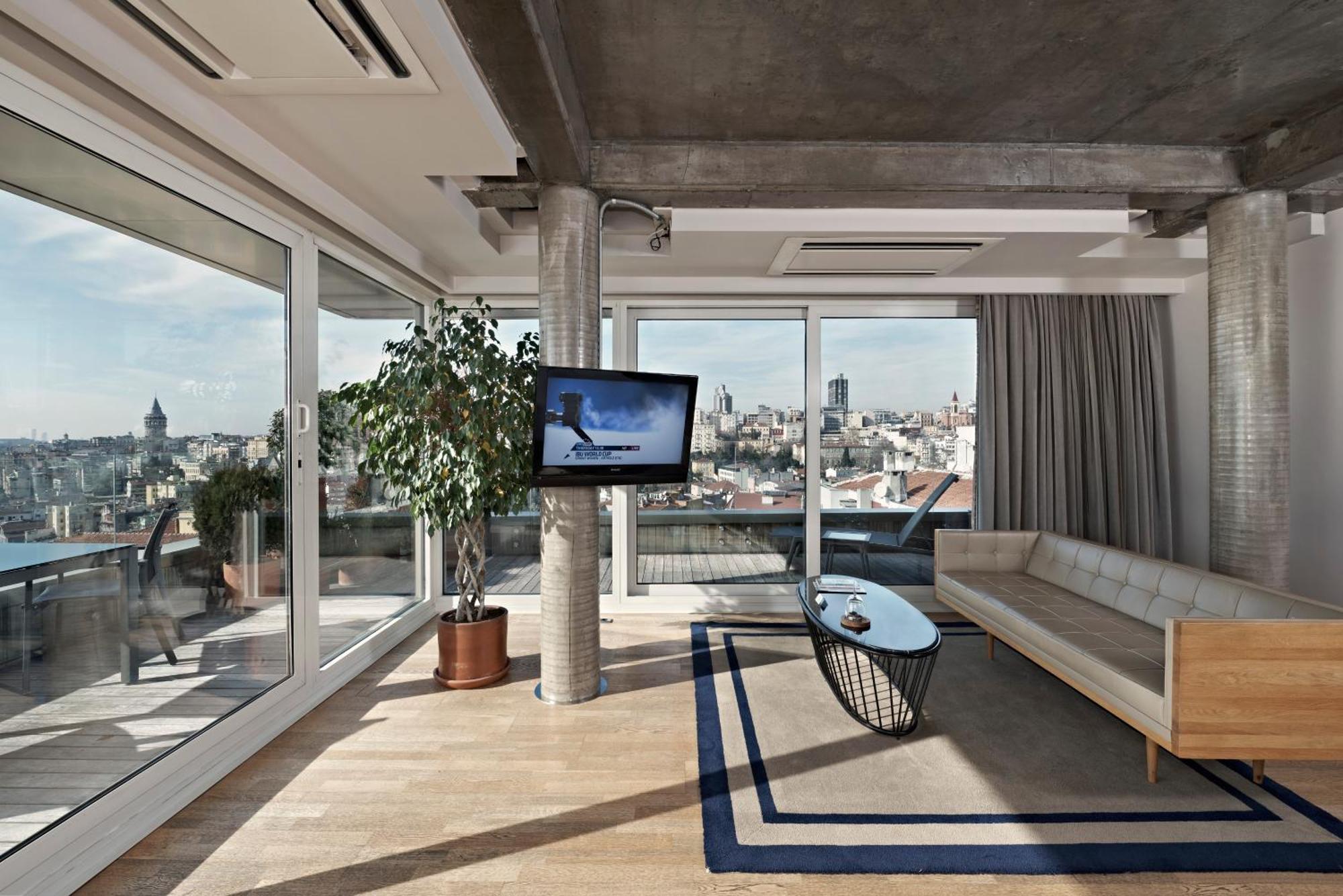 Penthouse Apartment