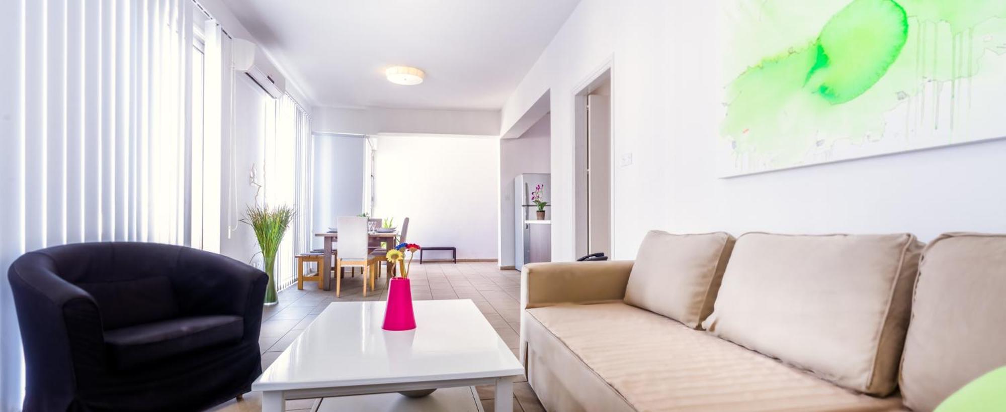 Luxury Three-Bedroom Suite,823979036:JPEG