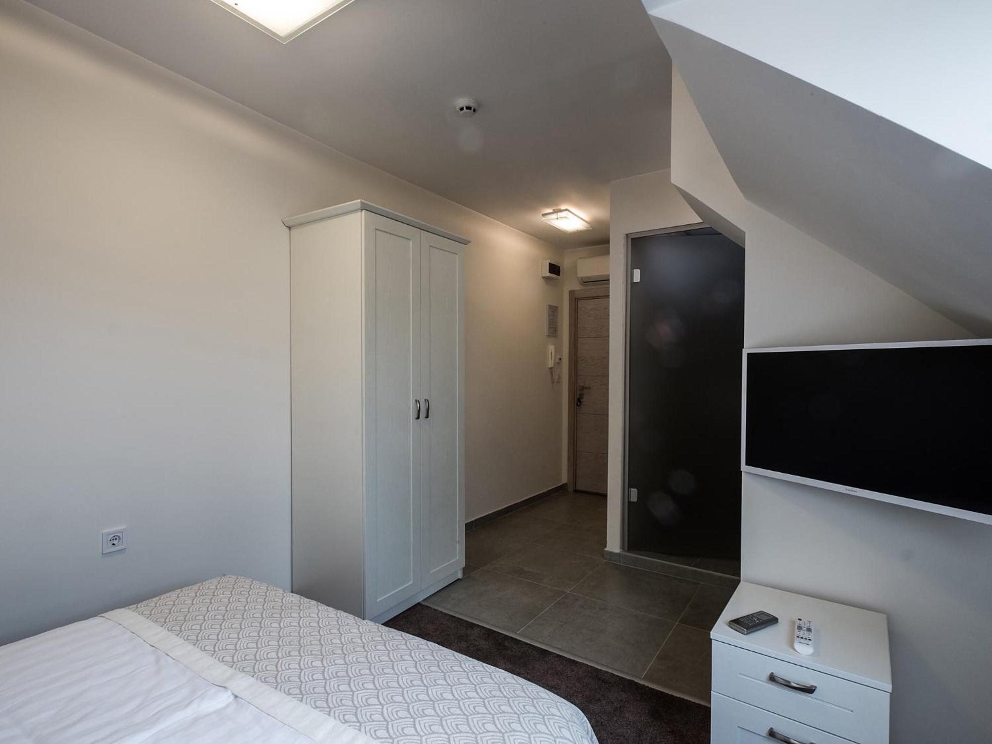 Budget Double Room Attic No Balcony