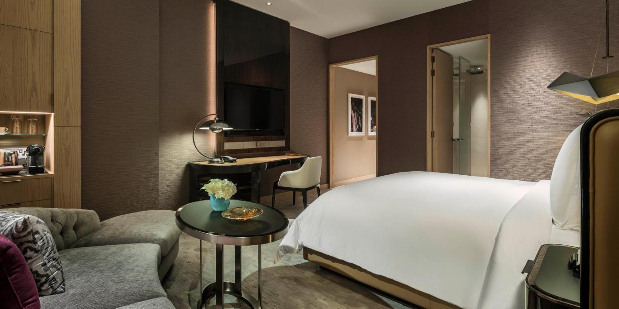 Superior King Room