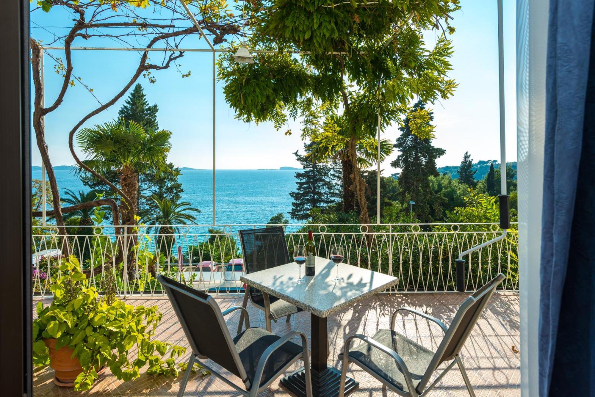 Triple Room Terrace Sea View