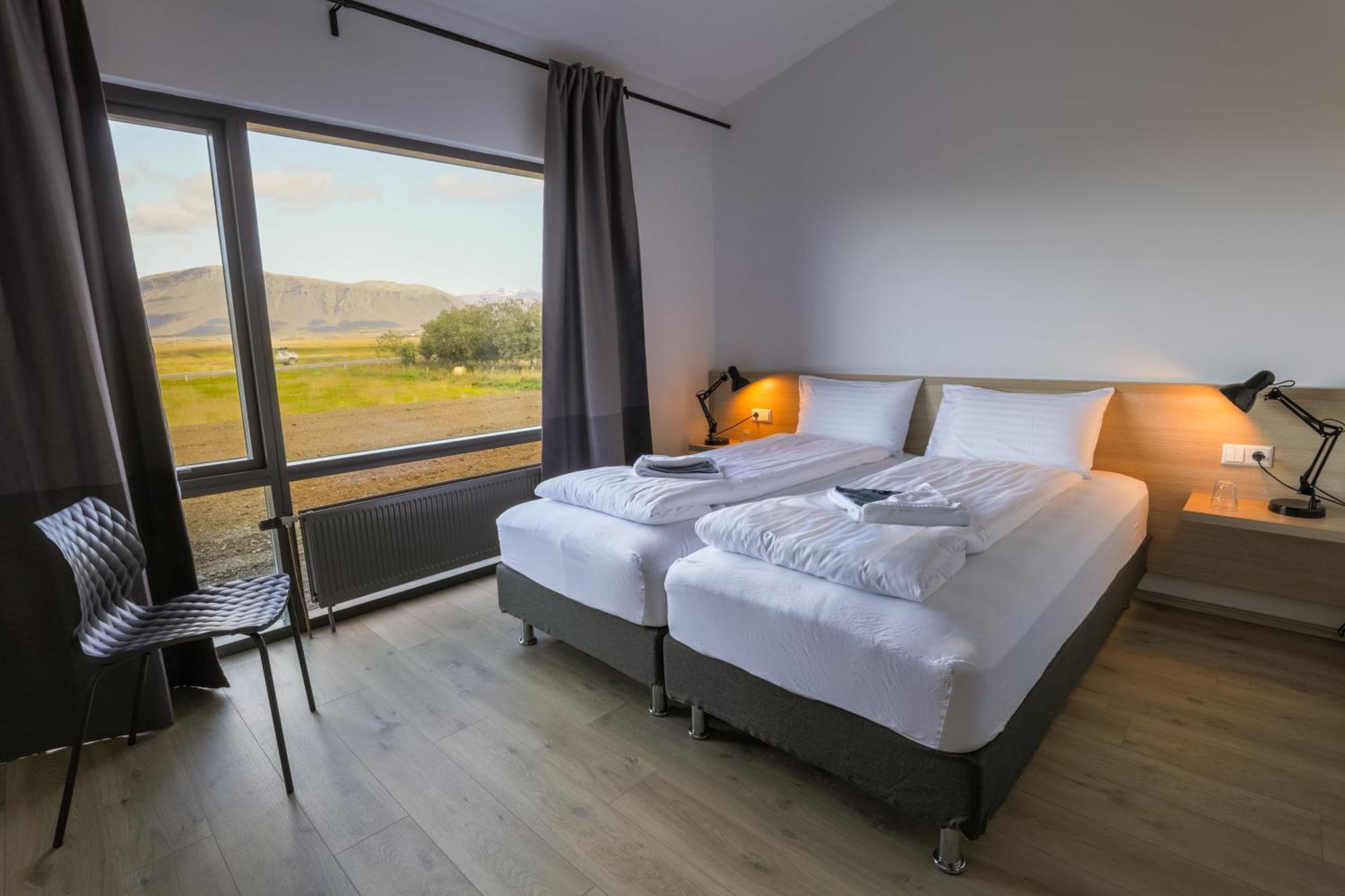 Deluxe Double or Twin Room Glacier Mountain View