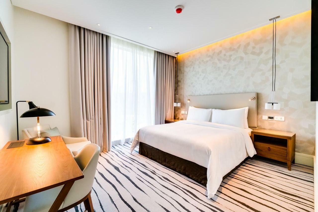 Three-Bedroom Apartment Burj Khalifa View