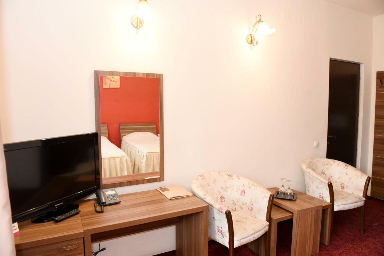 Economy Twin Room,1179134956:JPEG