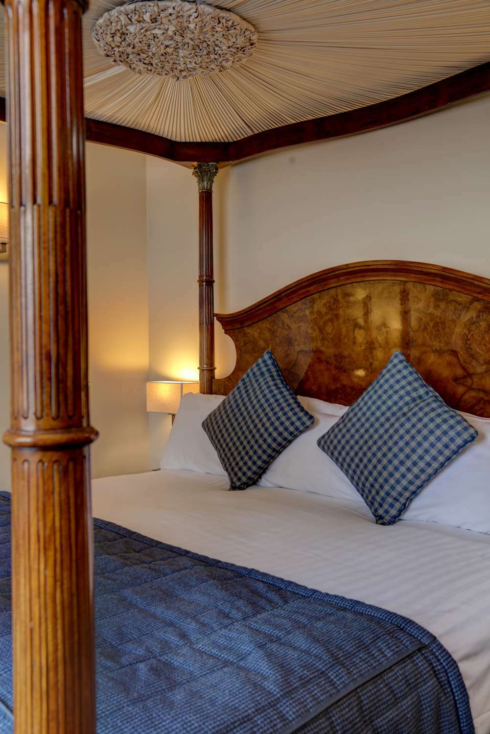 Suite met Kingsize Bed en Hemelbed