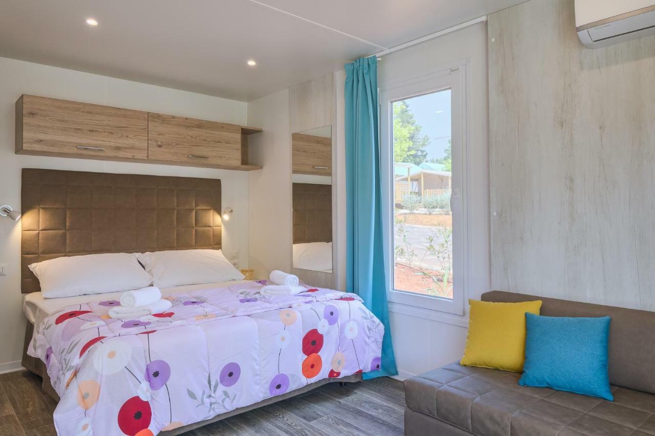 Romantic Suite Mobile Home