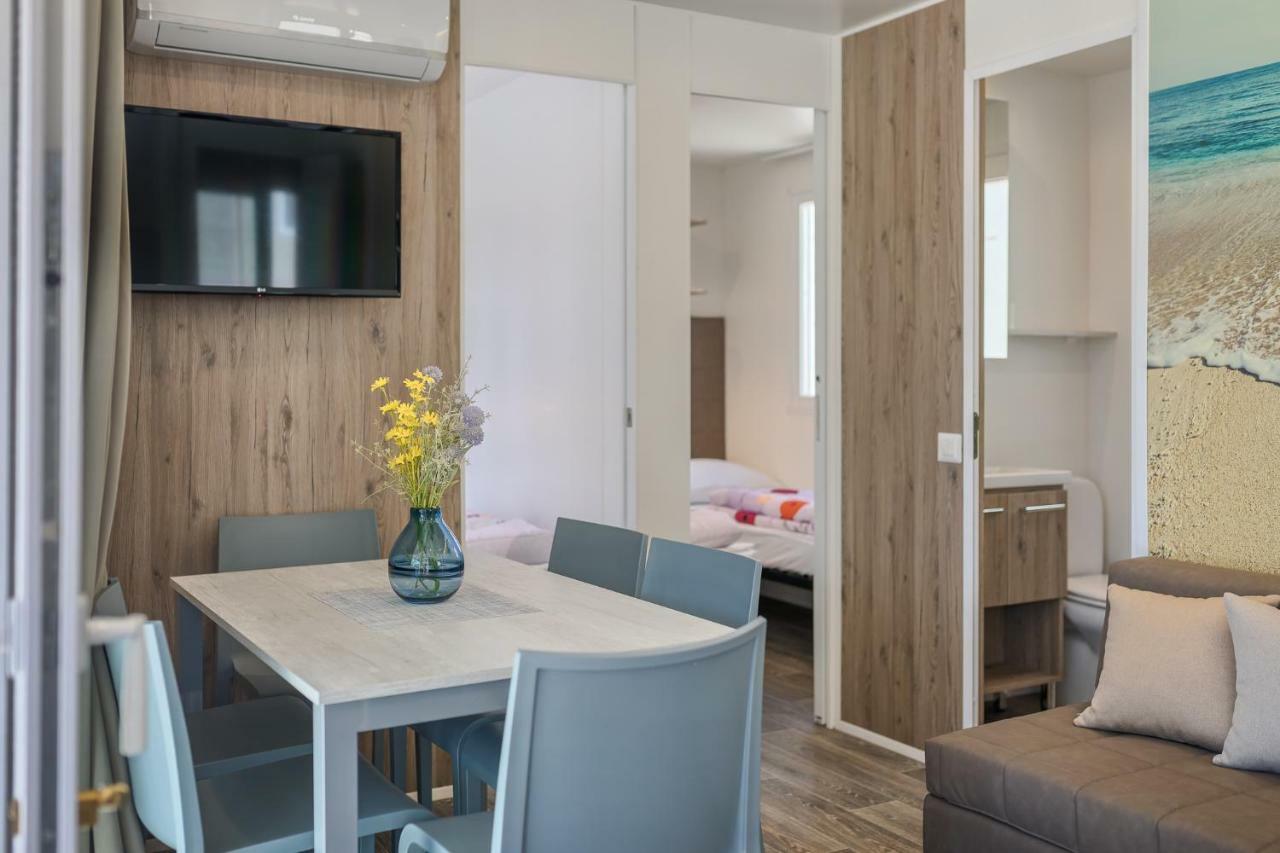 Family Prestige Three-Bedroom Mobile Home
