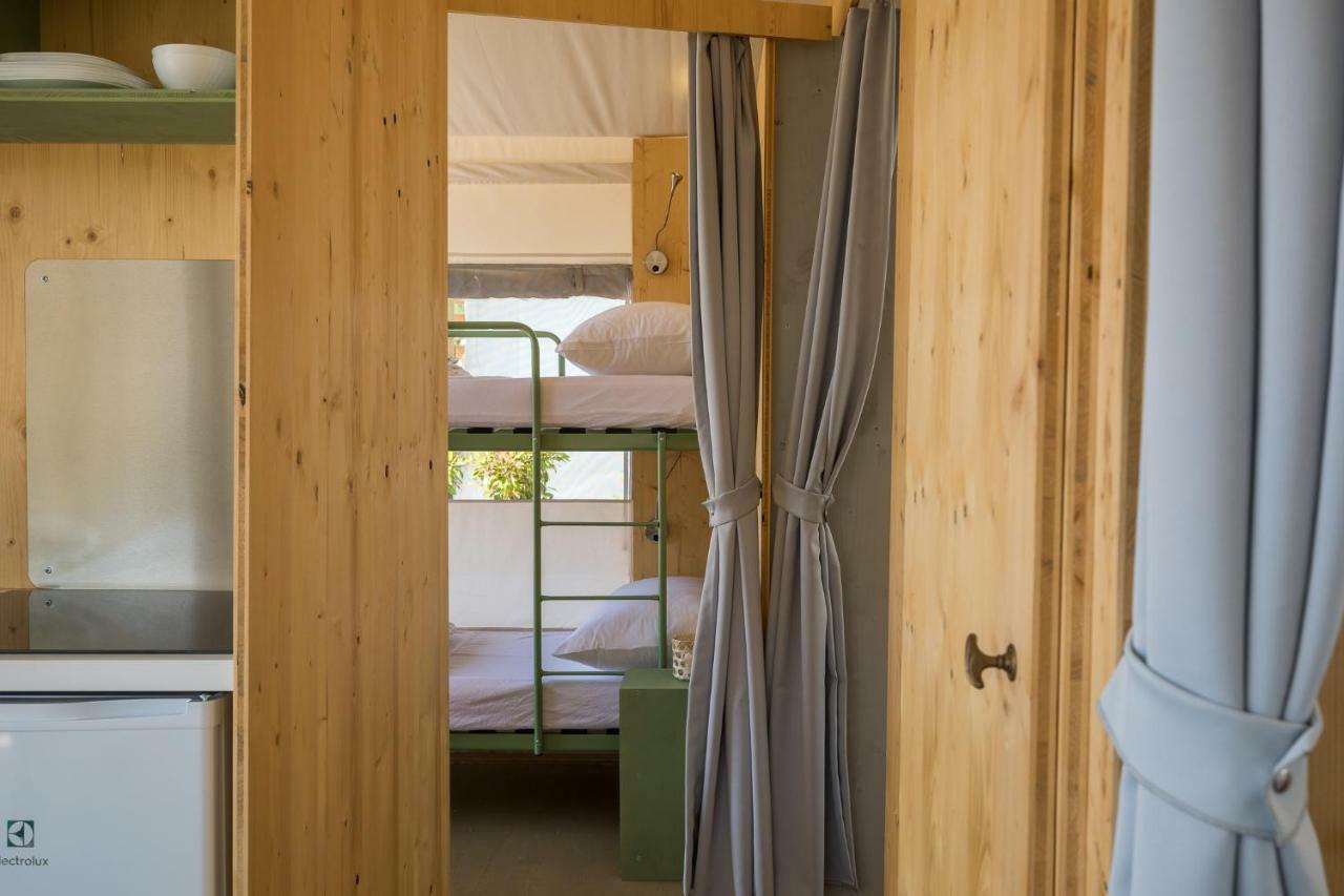 Family Three-Bedroom Tent Terrace