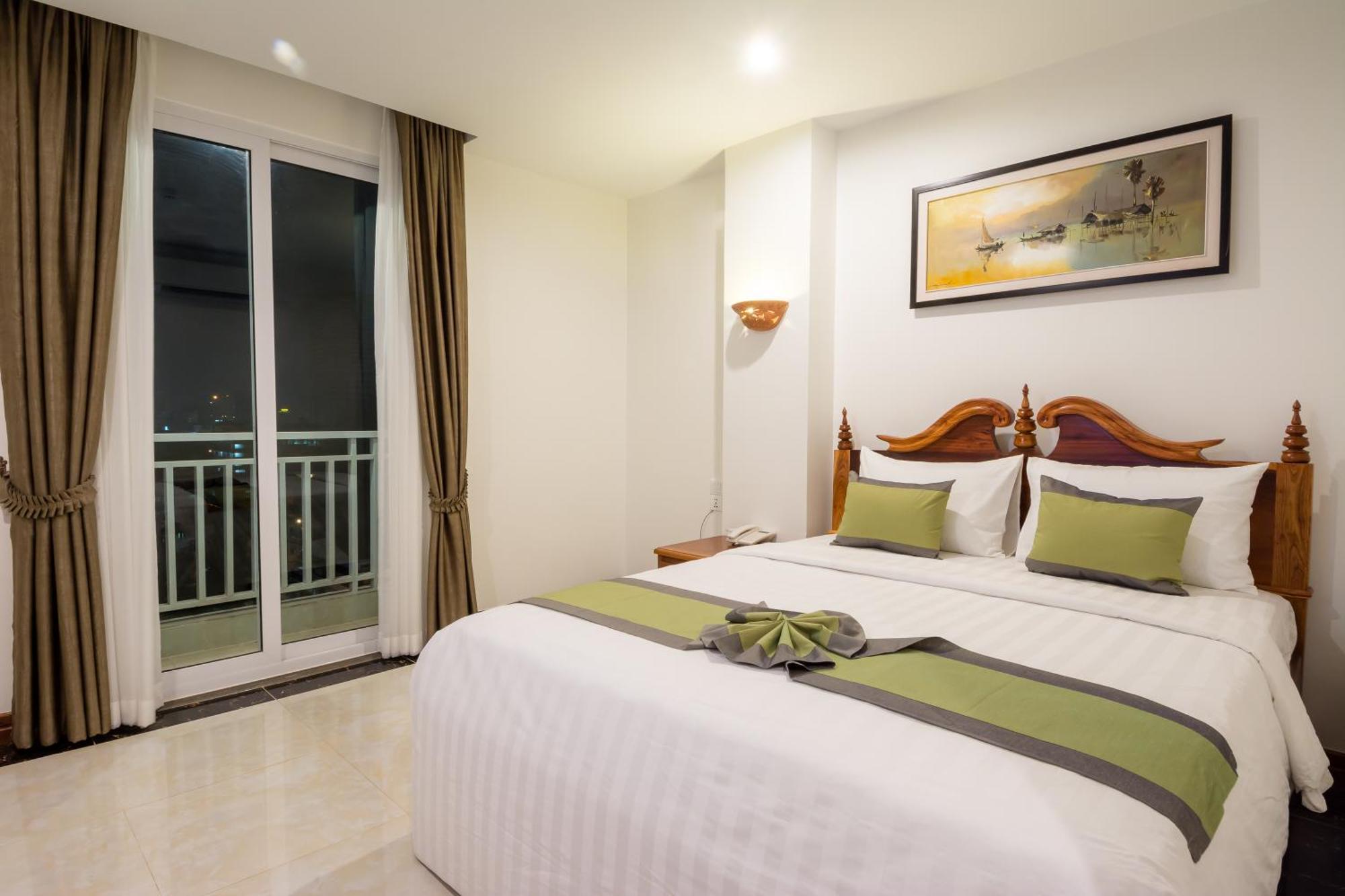 Superior Double Room City View