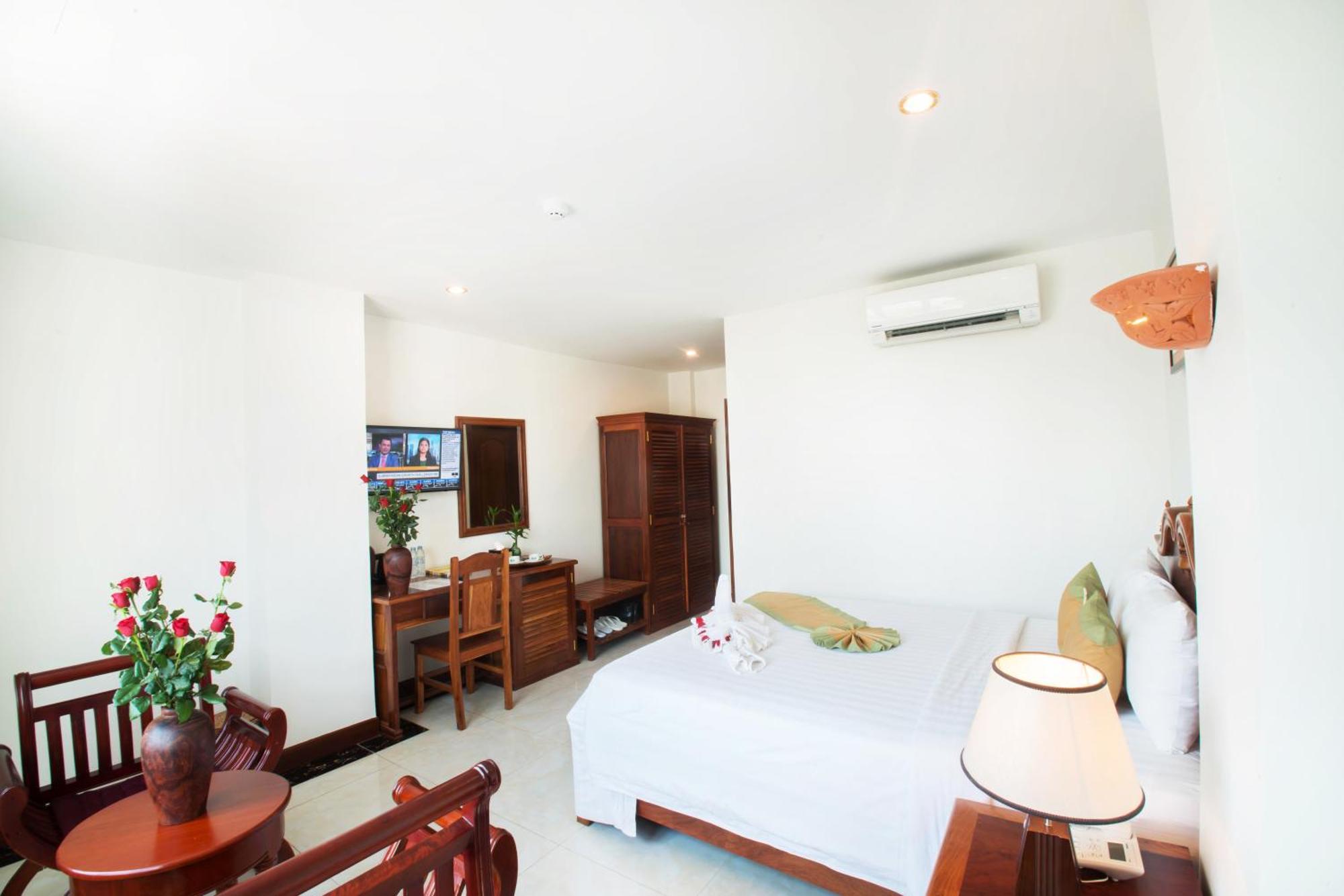 Deluxe Double Room City View