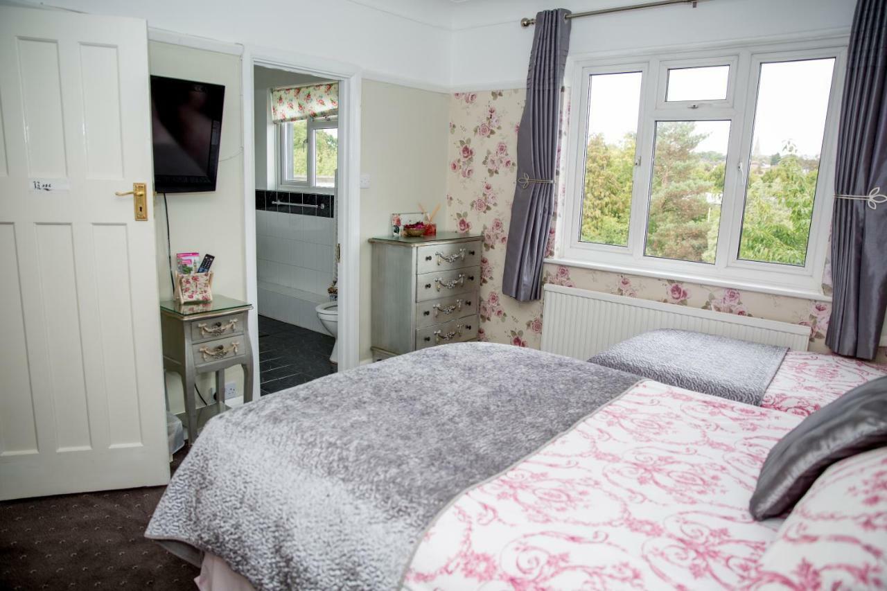 Triple Room Private Bathroom
