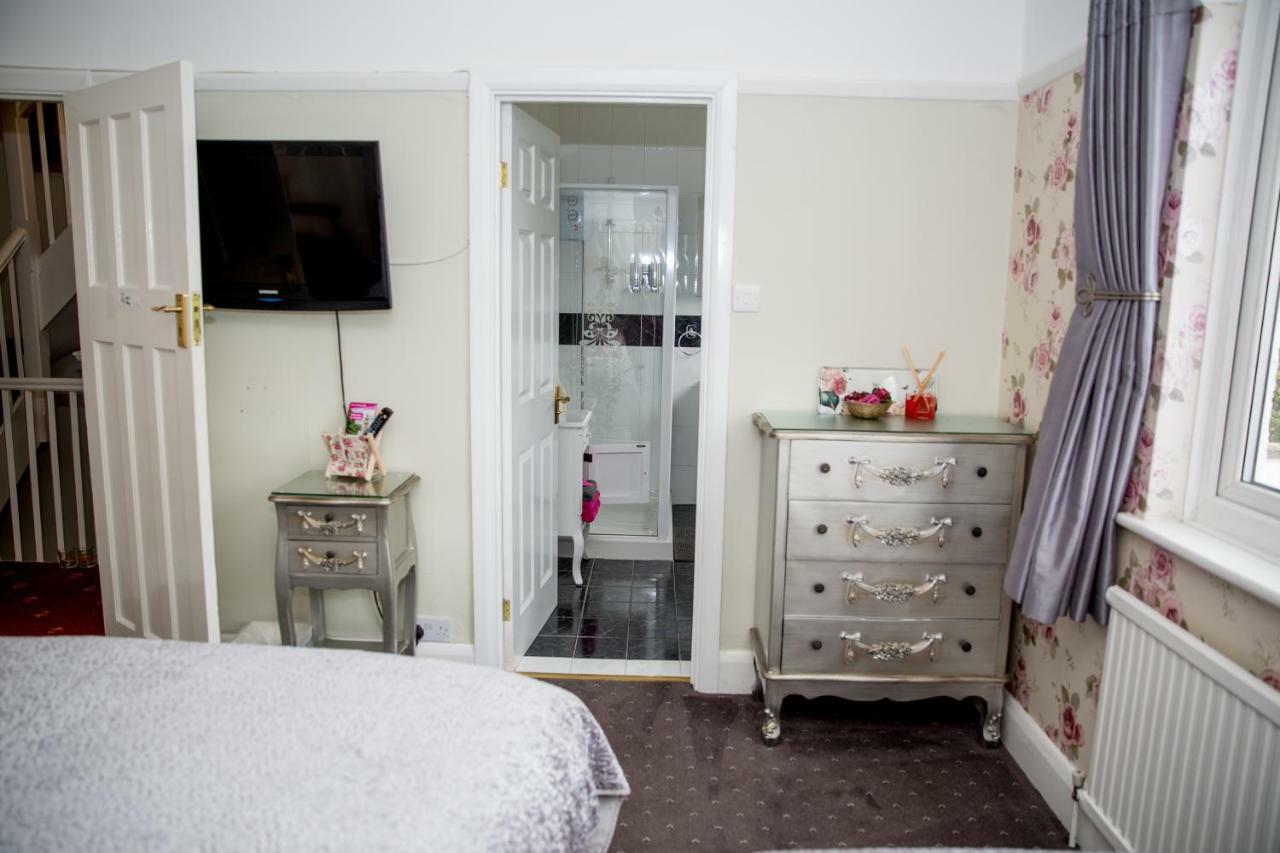 Triple Room Private Bathroom