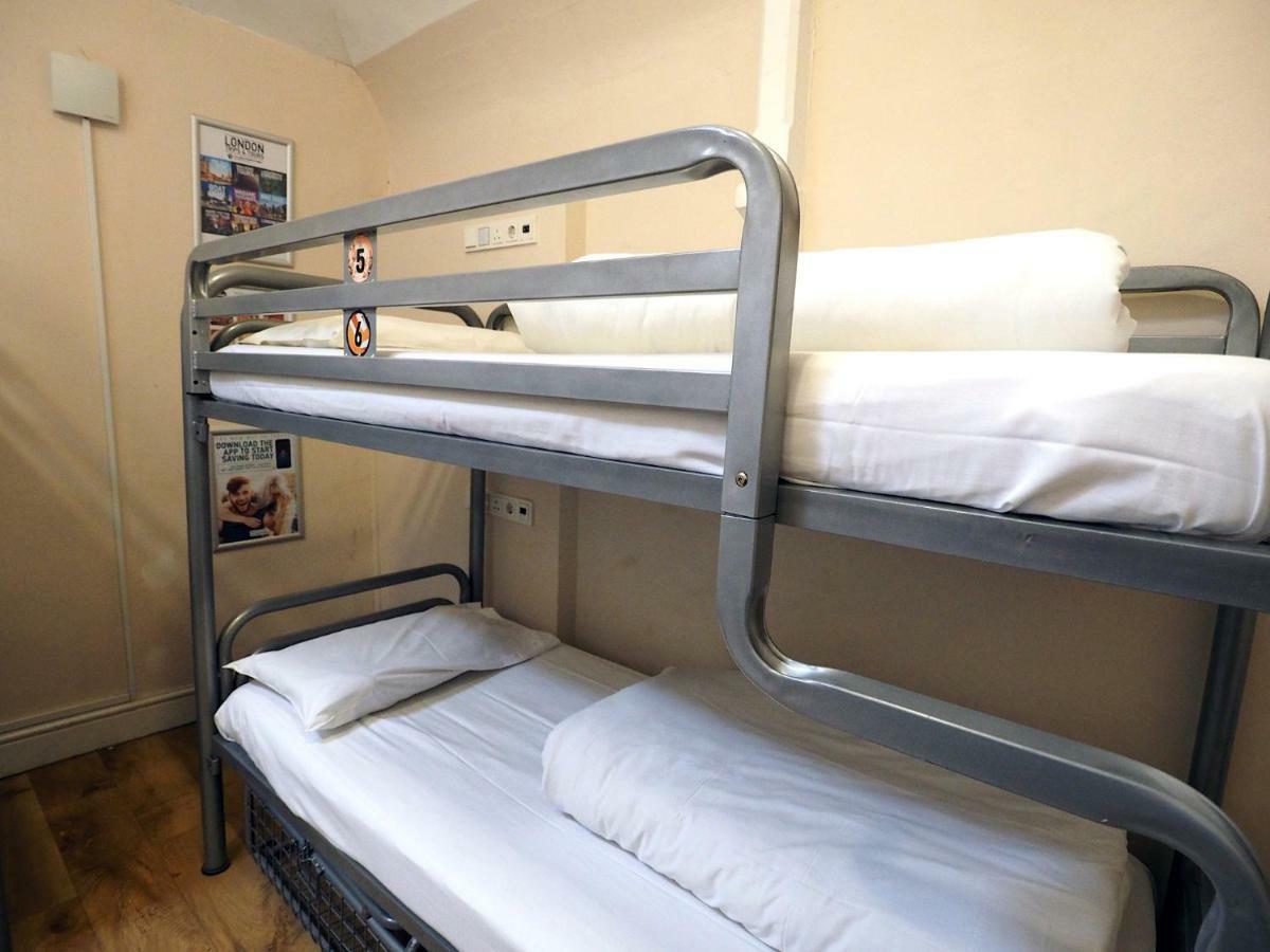 Bed 8-Bed Mixed Dormitory Room