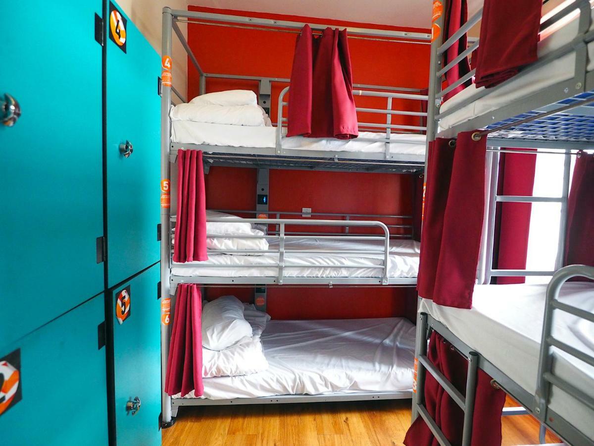 Bed 6-Bed Mixed Dormitory Room External