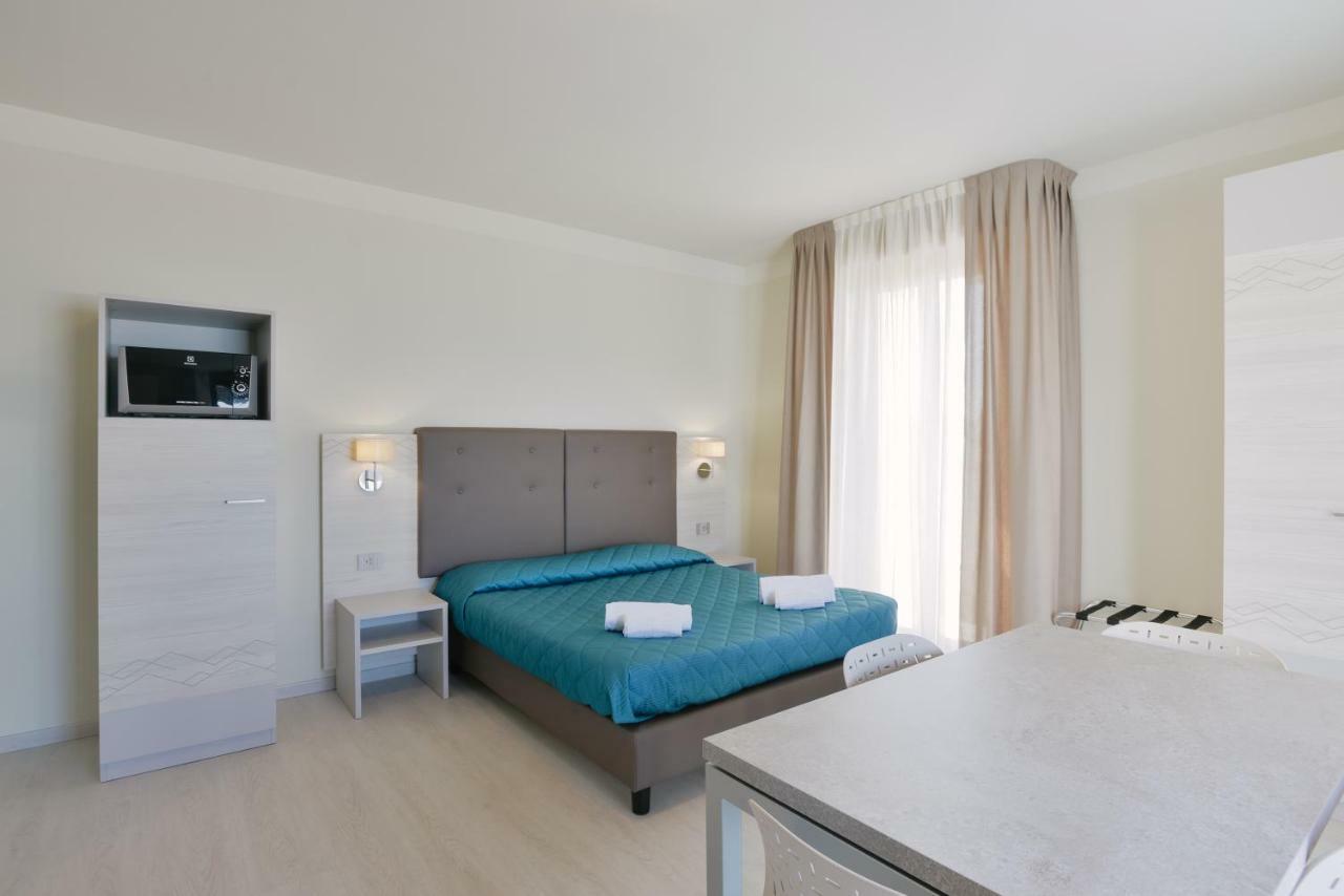 Comfort Studio met Zijdelings Uitzicht op Zee