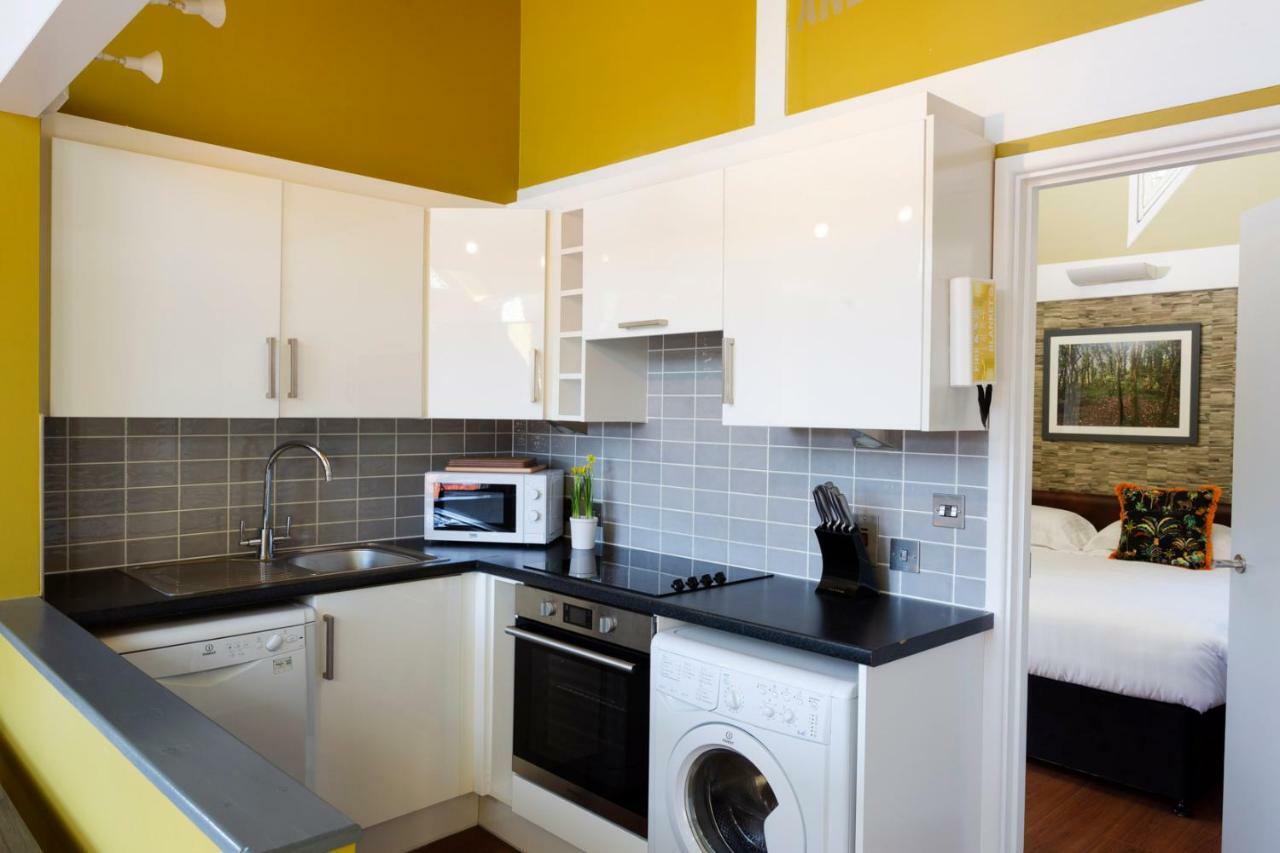 One-Bedroom Apartment,832193297:JPEG