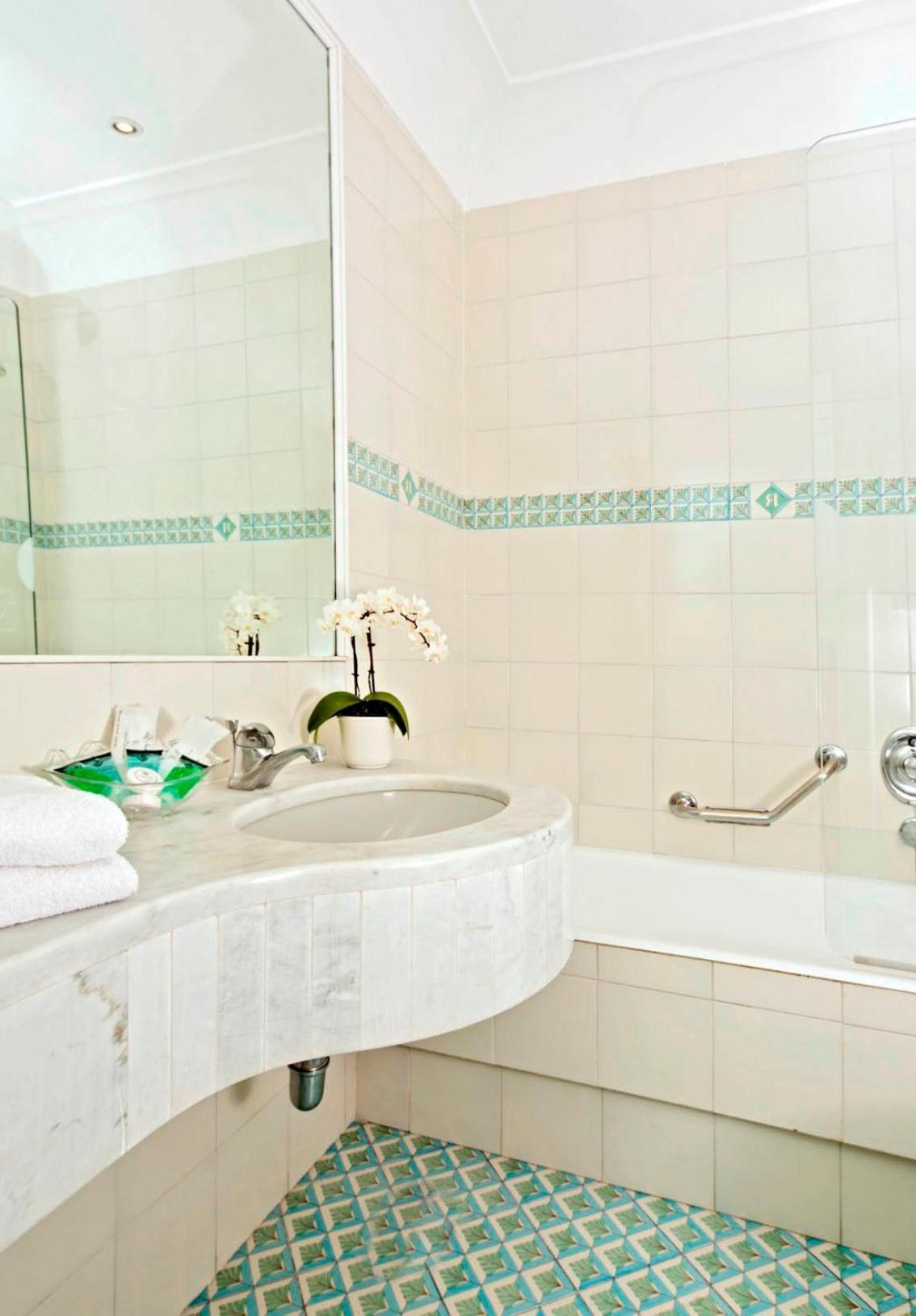 Classic Double or Twin Room with Garden View,1037596720:JPEG