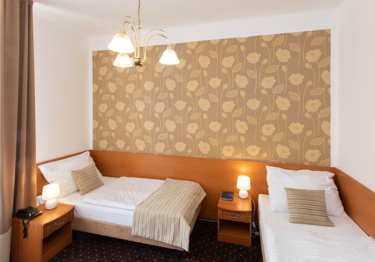 Chambre Lits Jumeaux avec Salle de Bains