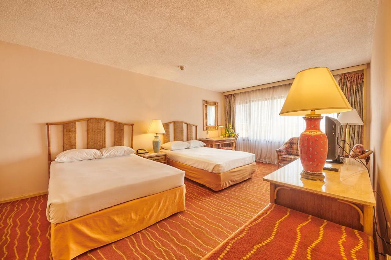 Superior Deluxe Suite