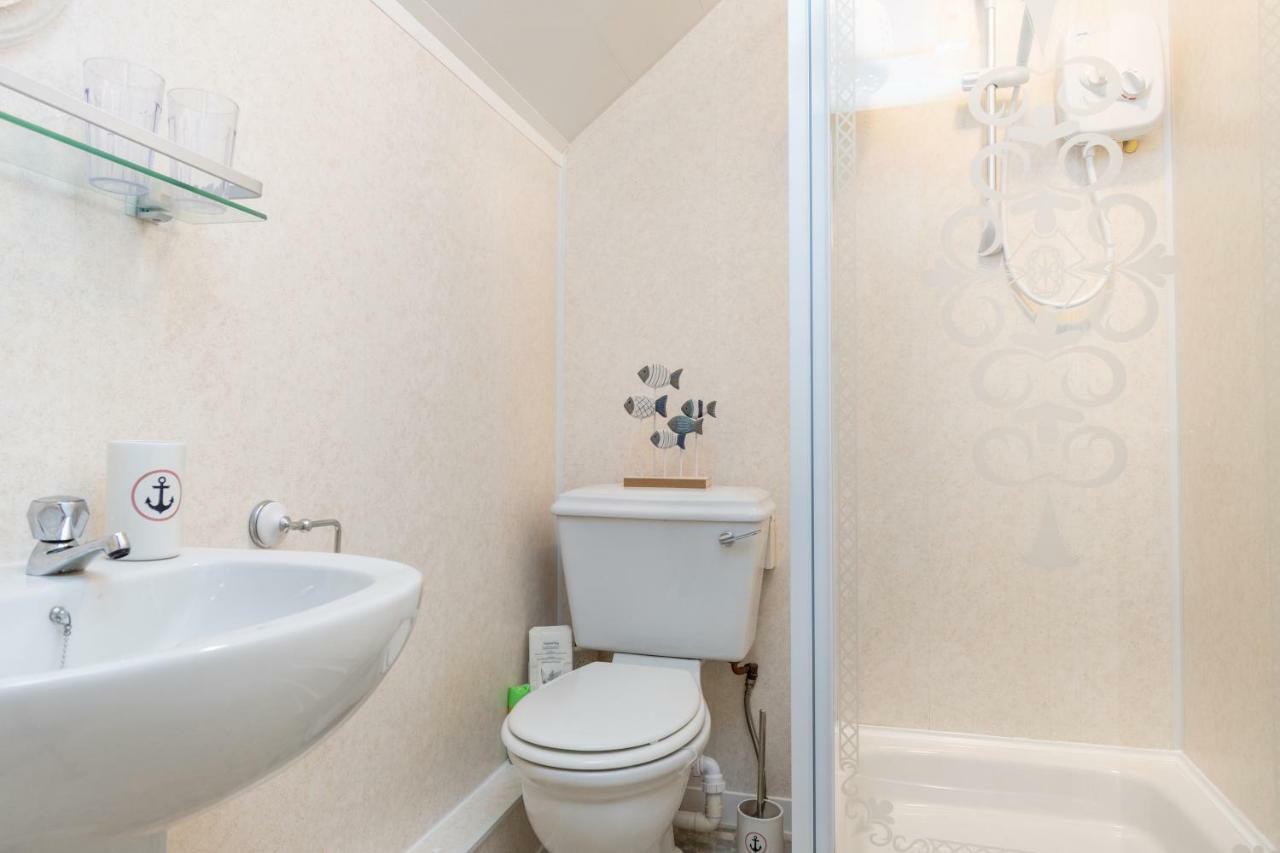 Double Room with Shower,836055020:JPEG