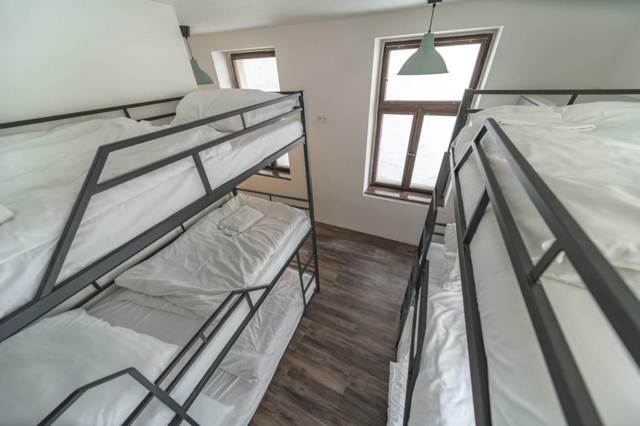 Bed 6-Bed Mixed Dormitory Room
