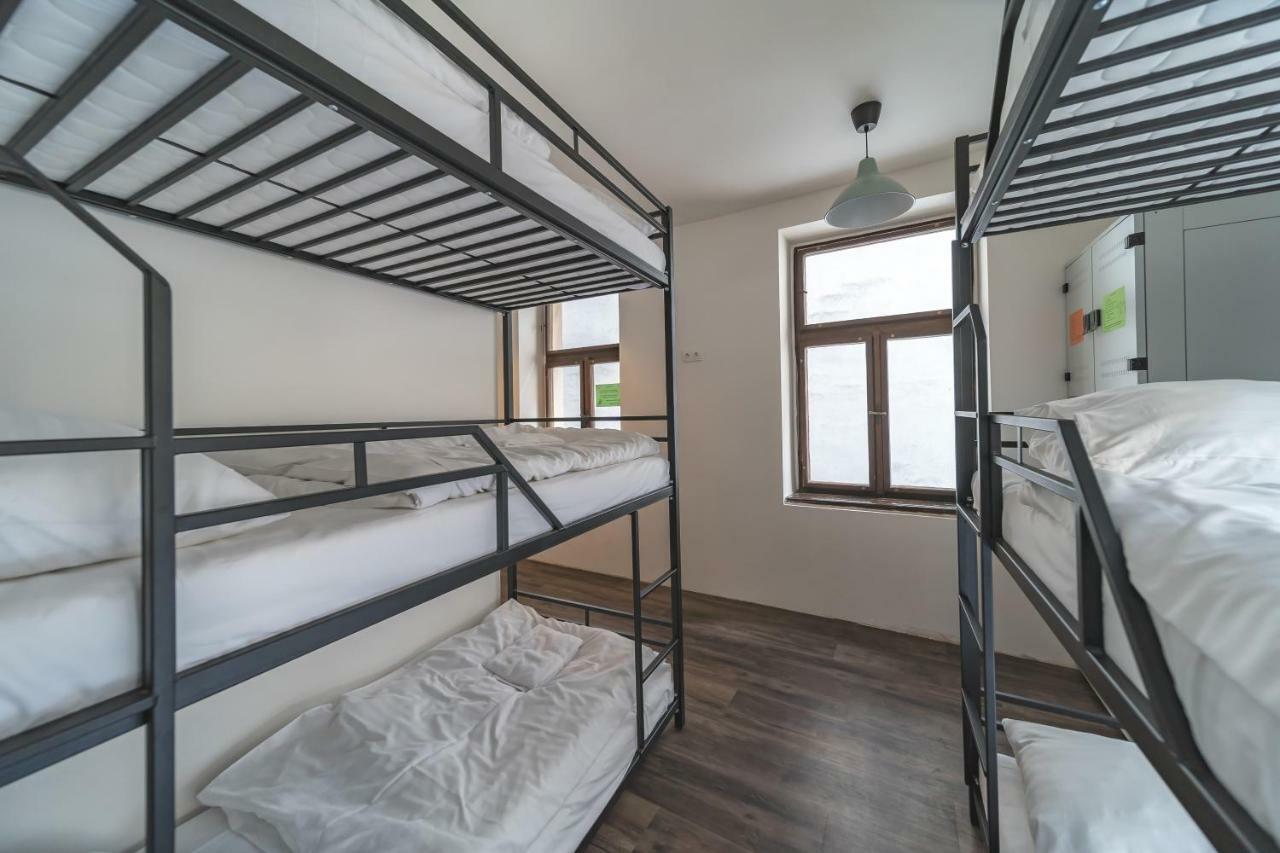 Bed 6-Bed Mixed Dormitory Room
