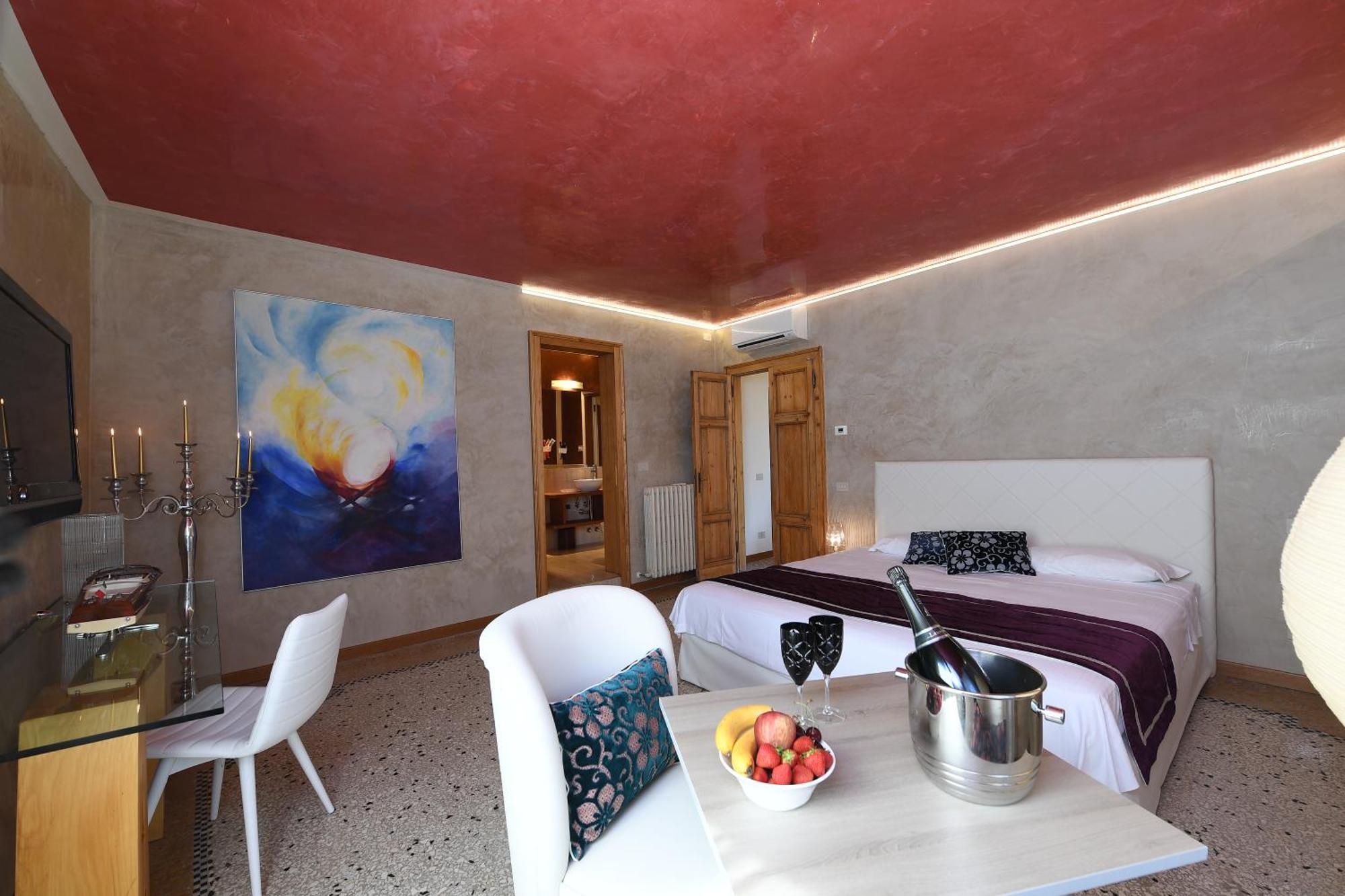 Superior King Room