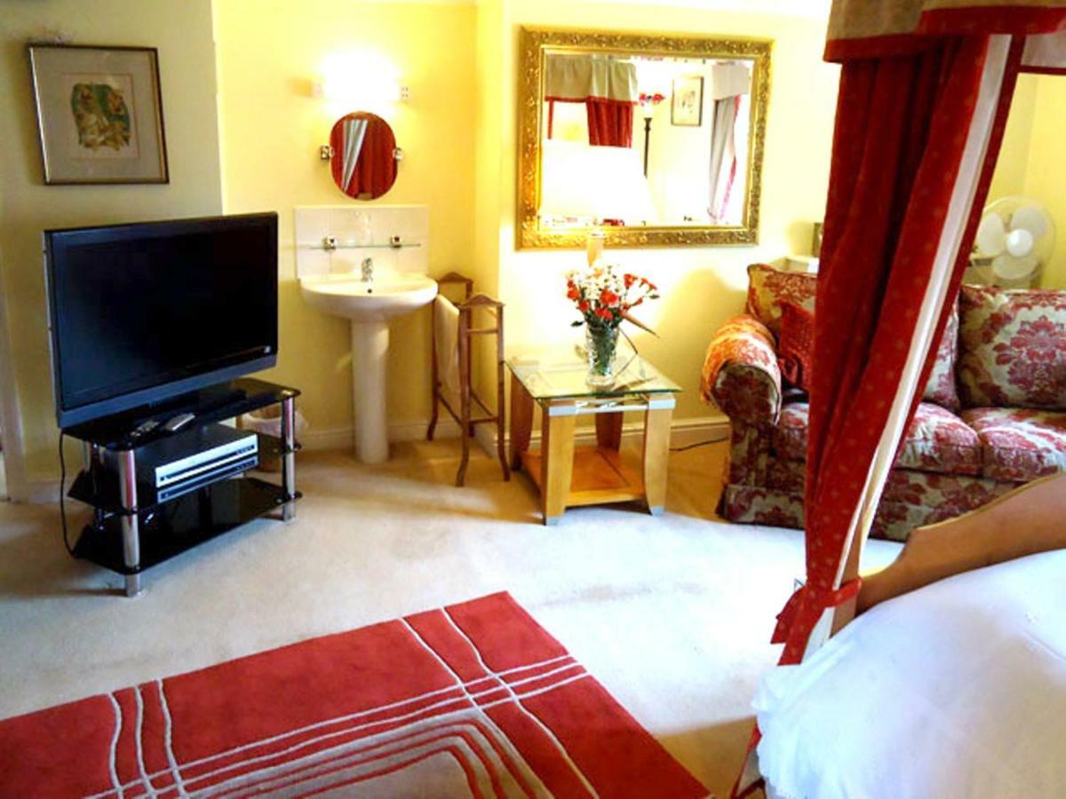 Superior King Suite