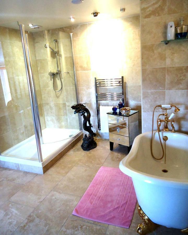 Superior King Suite