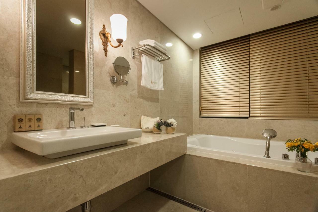 Royal Suite