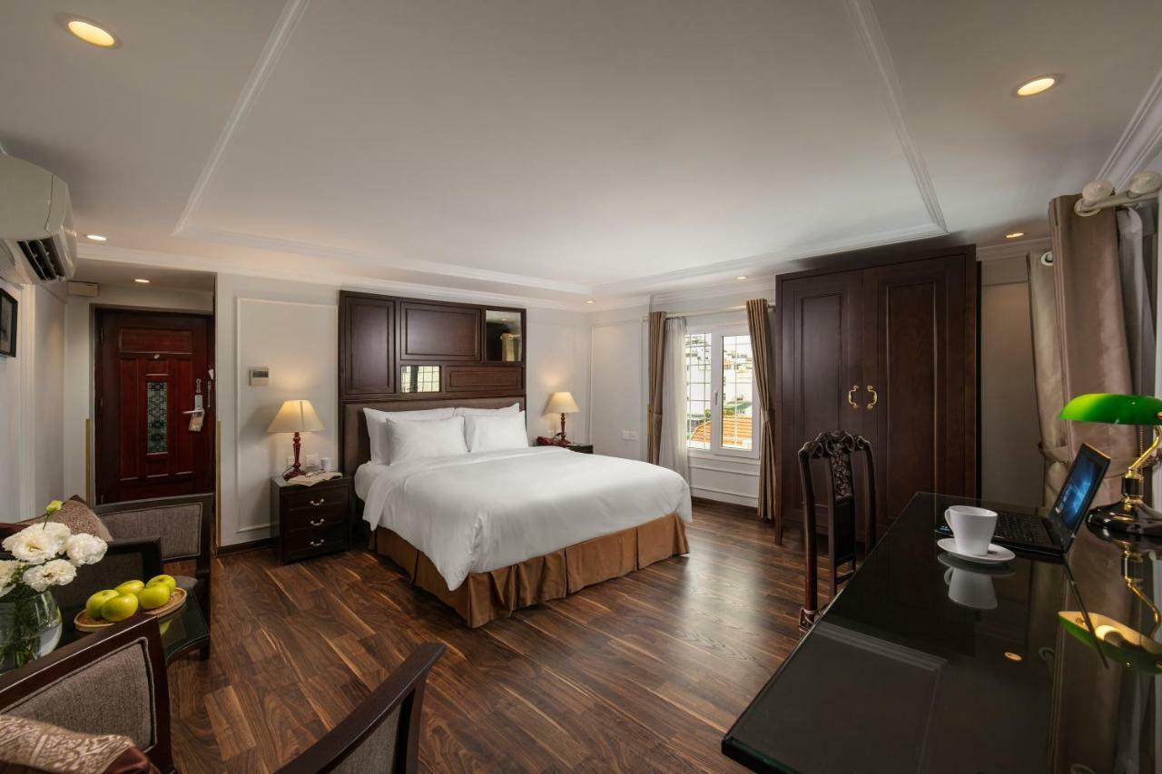 Deluxe Double or Twin Room City View