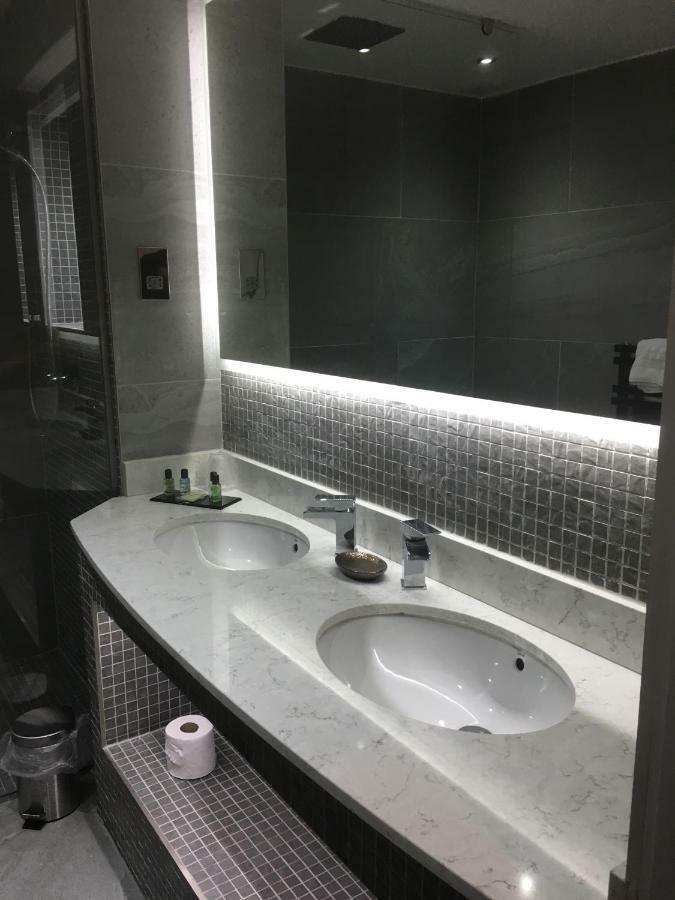 Executive King Room