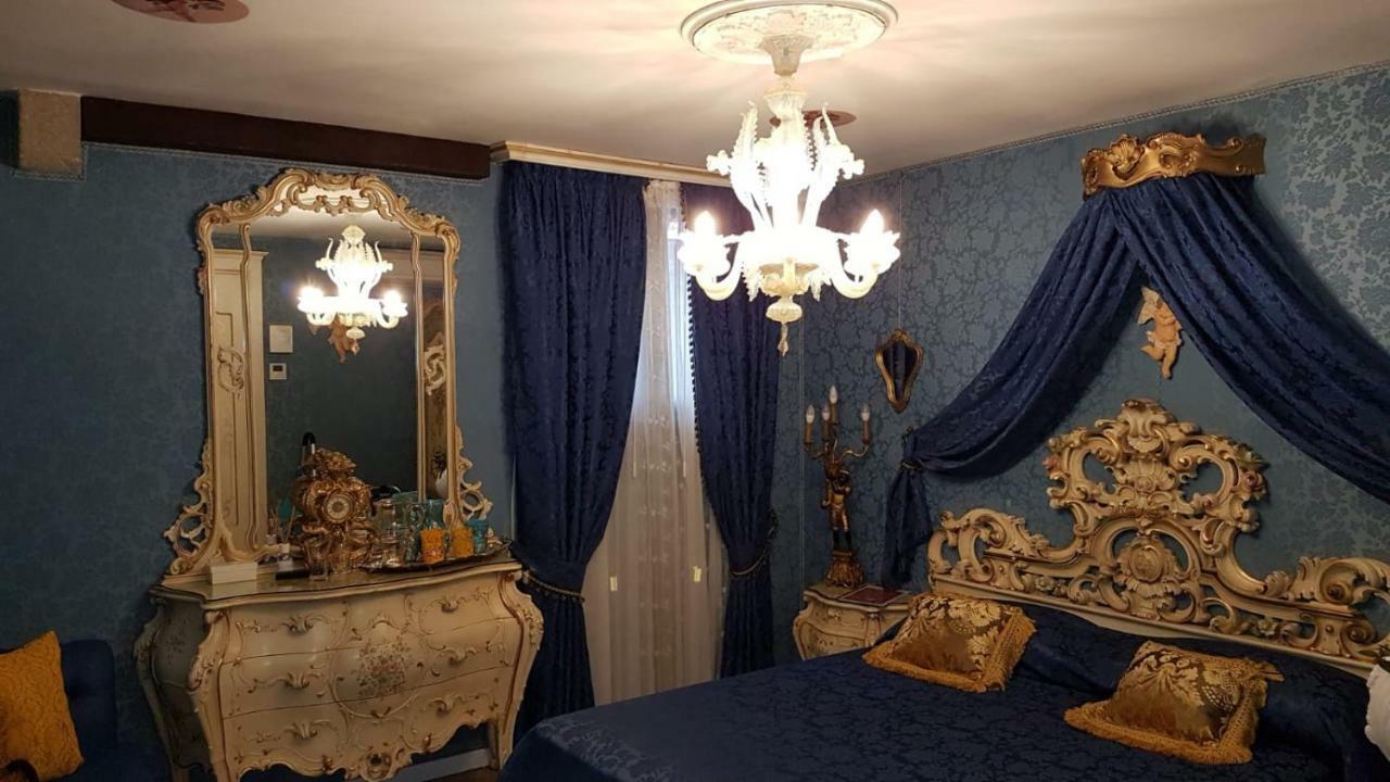 Economy Double Room Private External Bathroom