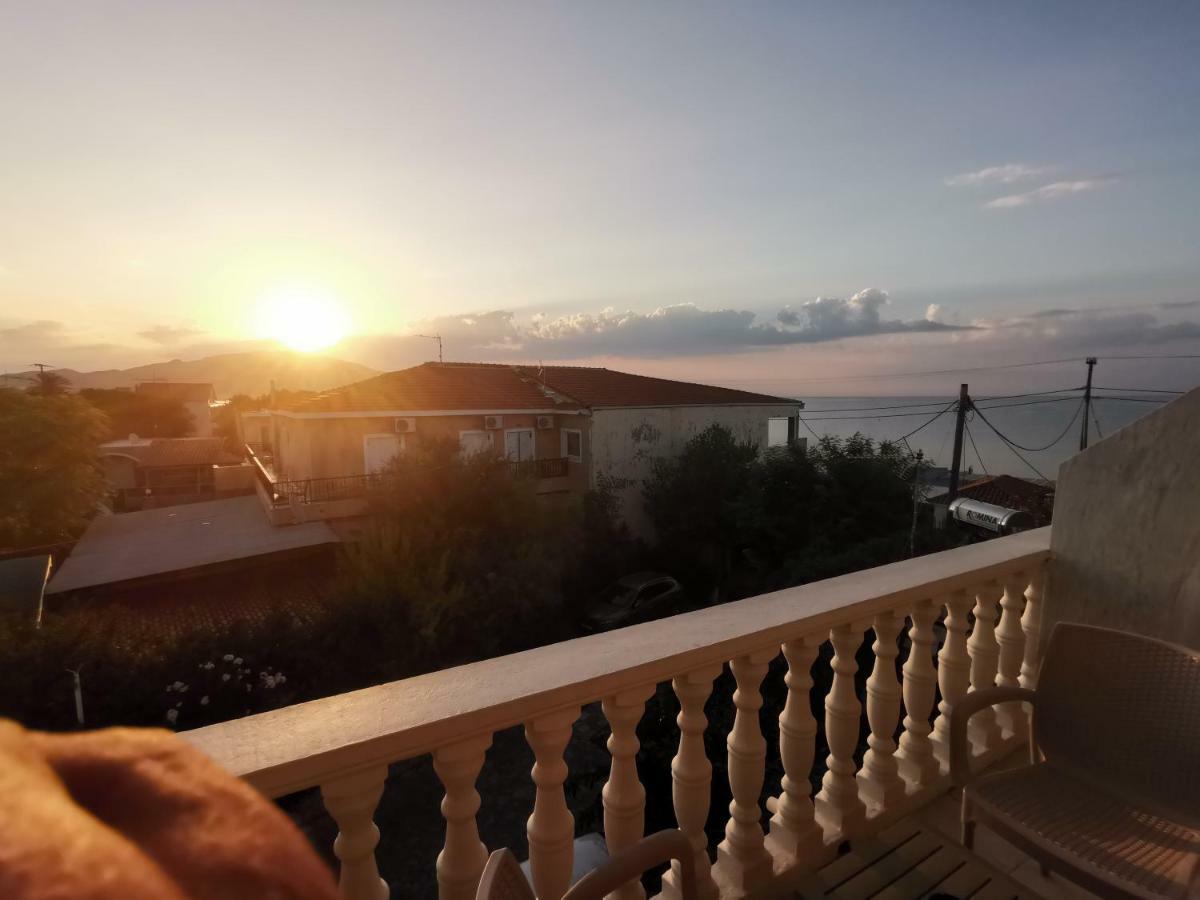 Deluxe Doppel-/Zweibettzimmer mit Balkon