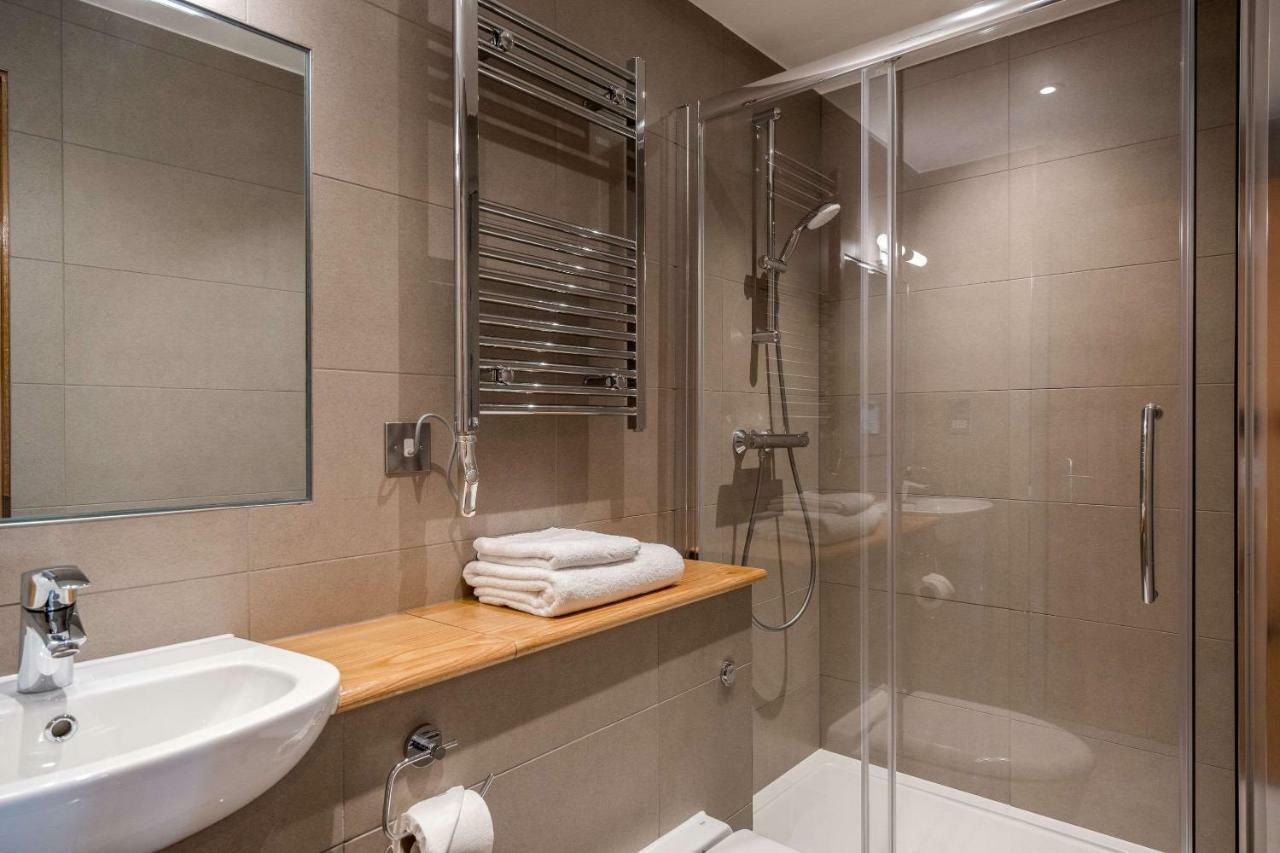 Superior Double Room,1273999390:JPEG