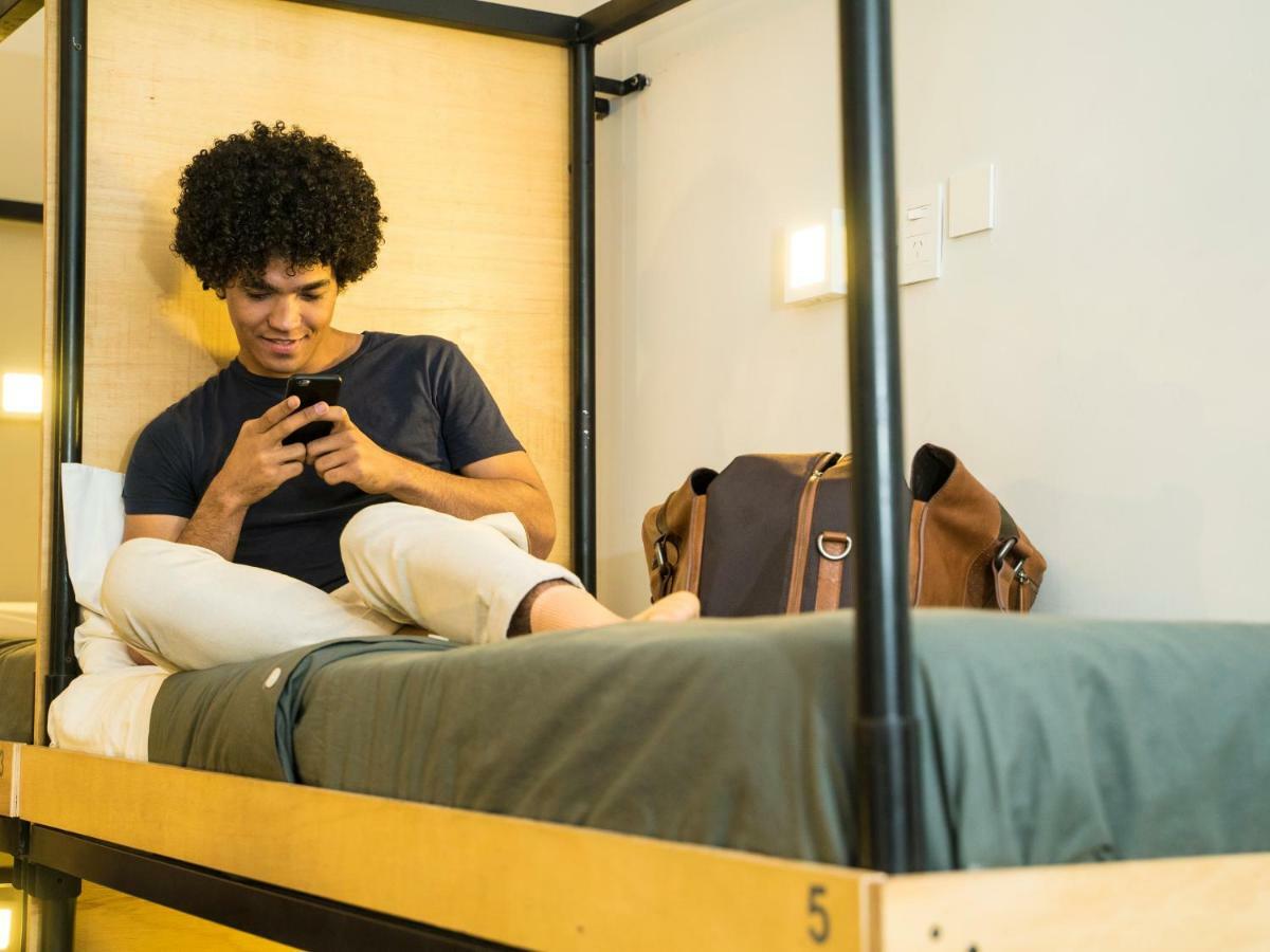 Single Bed Dormitory Room Air-Conditioning