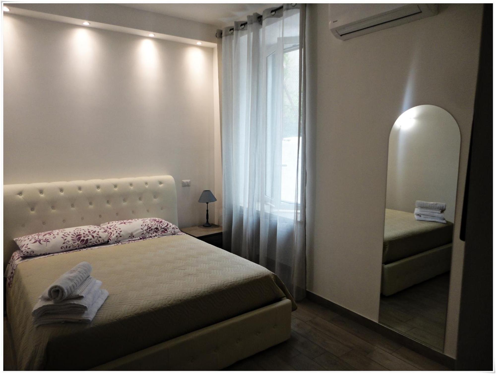 Double Room Private Bathroom