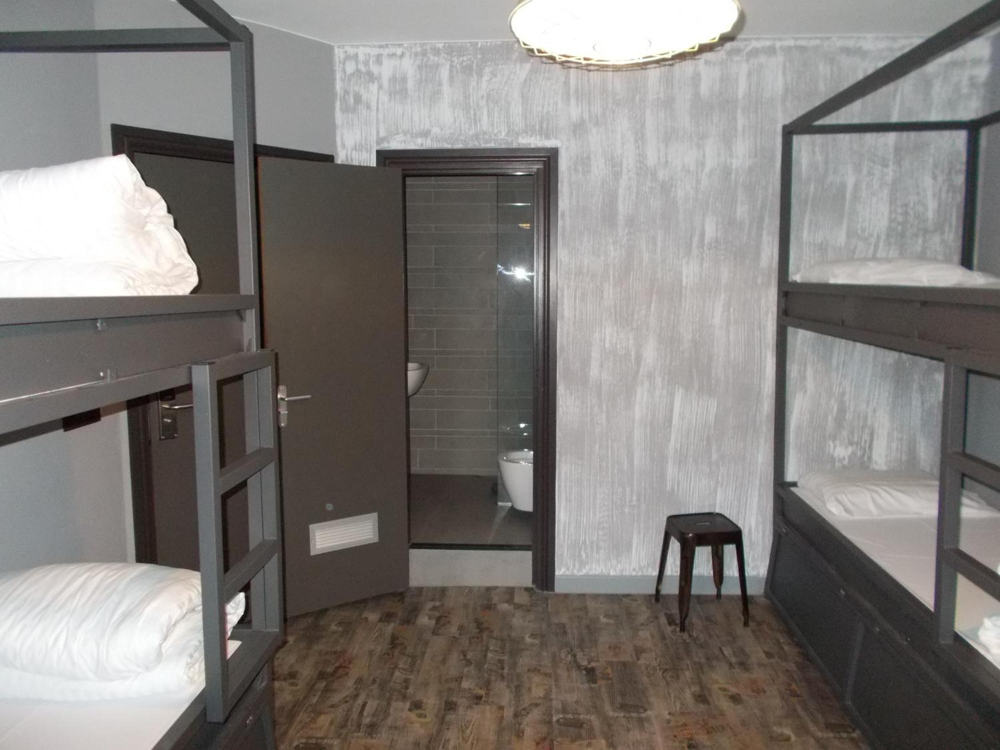 Suite (5 Adults) with private Bathroom,850496822:JPEG