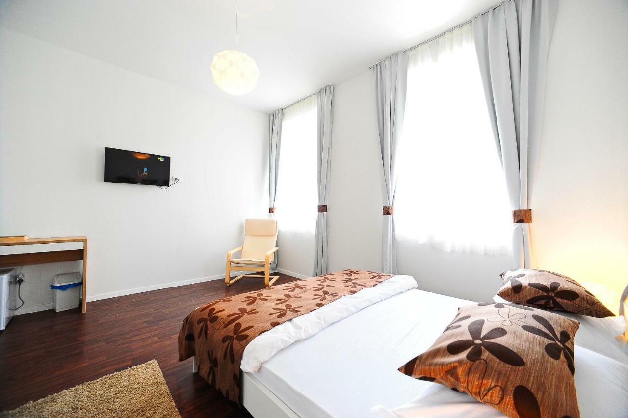 Deluxe Double Room Extra Bed