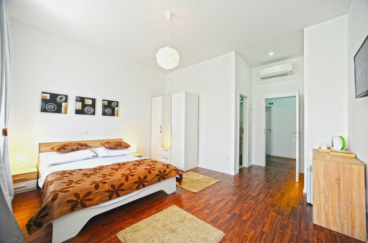 Deluxe Double Room Extra Bed
