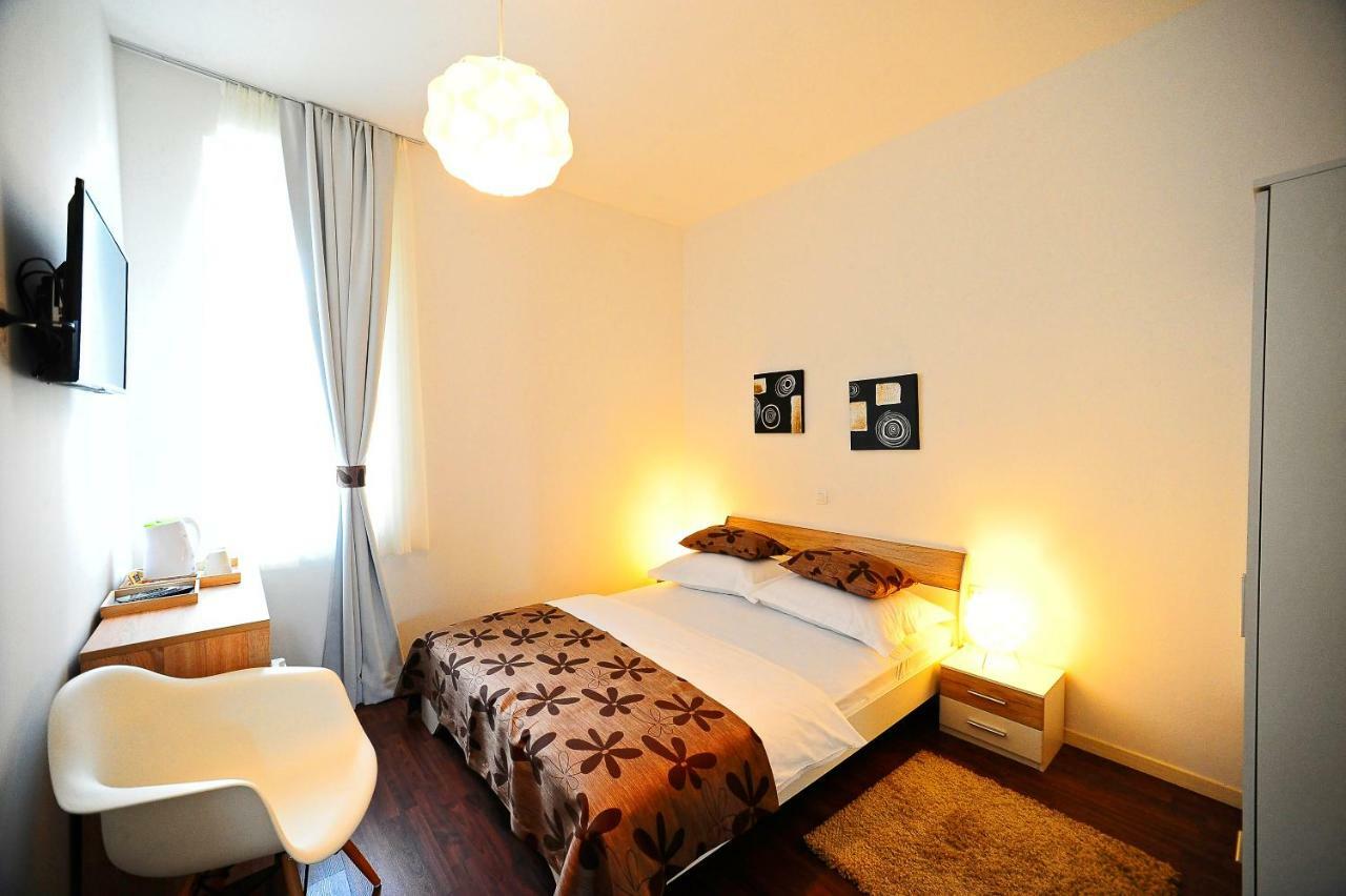 Double Room Private Bathroom
