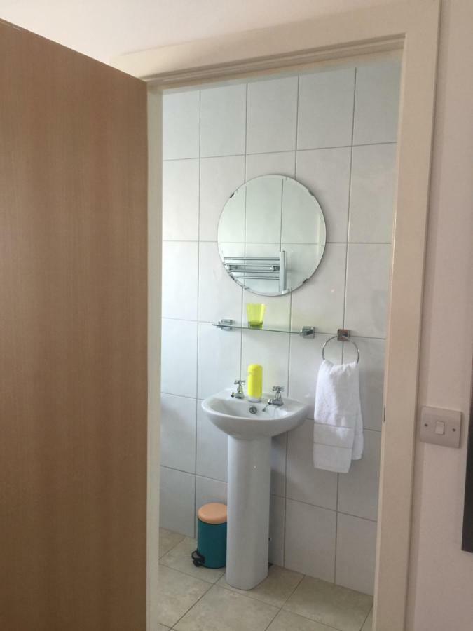 Double or Twin Room Private Bathroom