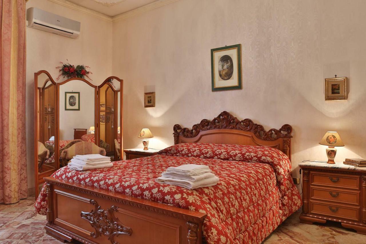 Quarto Duplo