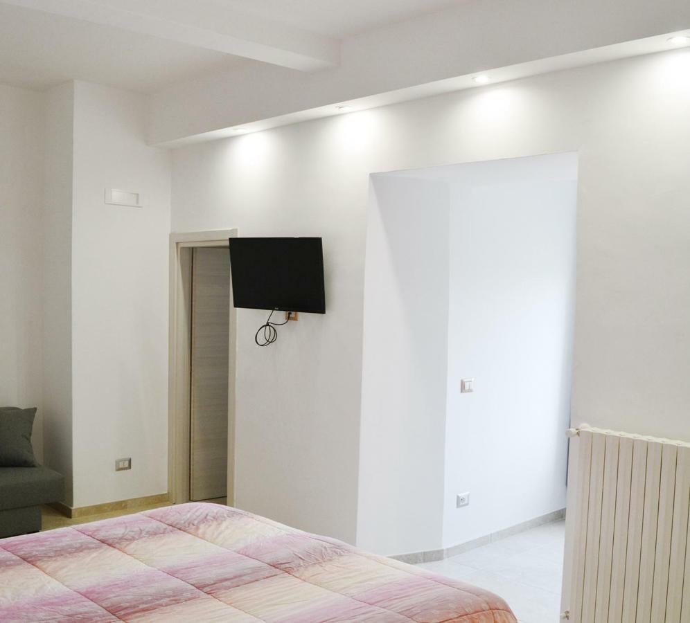 Quarto Deluxe (2 Adultos + 1 Criança)