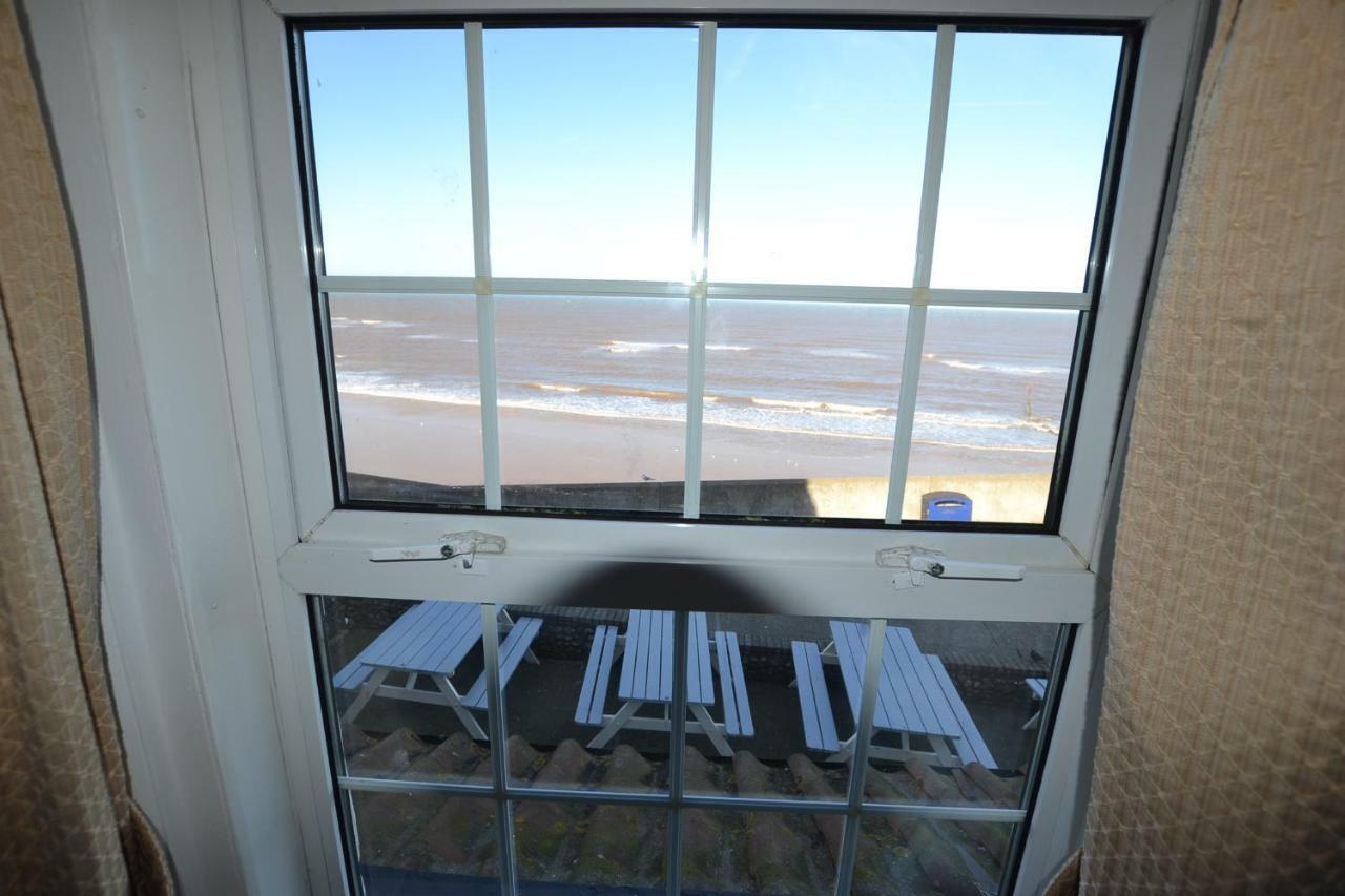 Twin Room with Side Sea View