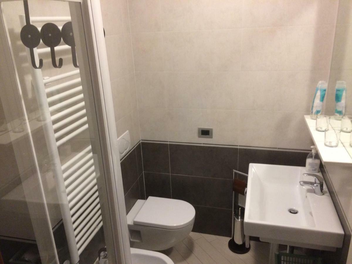 Double or Twin Room Private Bathroom