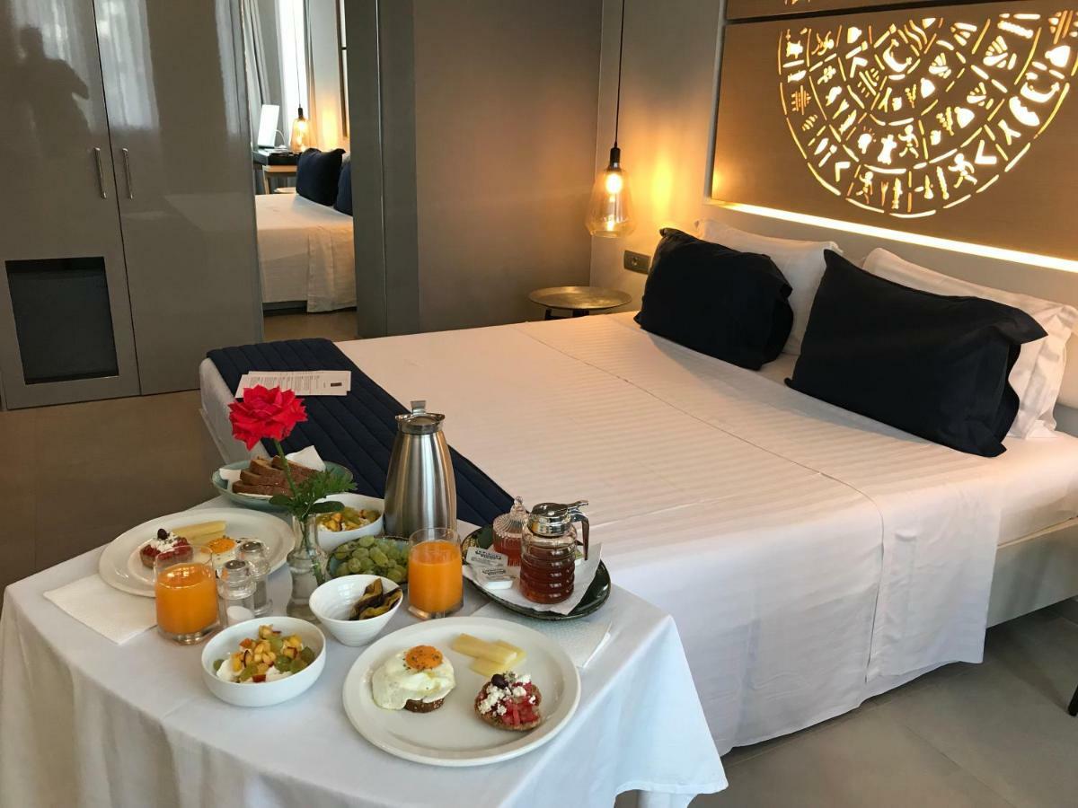 Standard Suite,918176785:JPEG